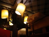 Τα φώτα και το ταβάνι εκπληκτικά - Look at this beautiful lamps and ceiling!