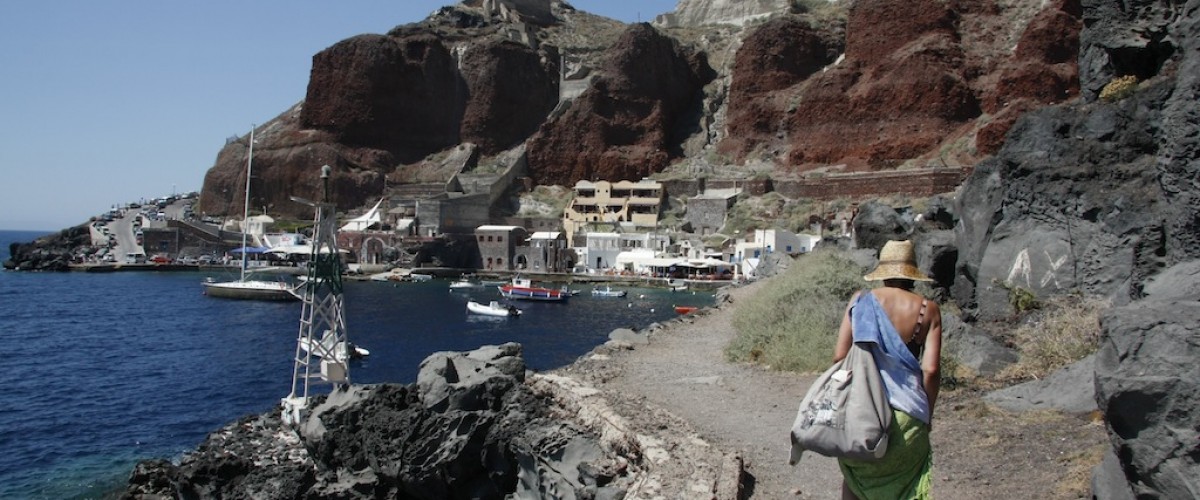Heading to Ammoudi beach